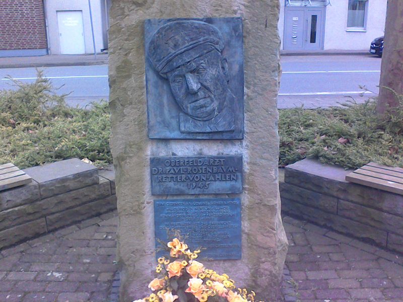 Datei:Gedenkstaette Stadtbuecherei 02 1600x1200.jpg