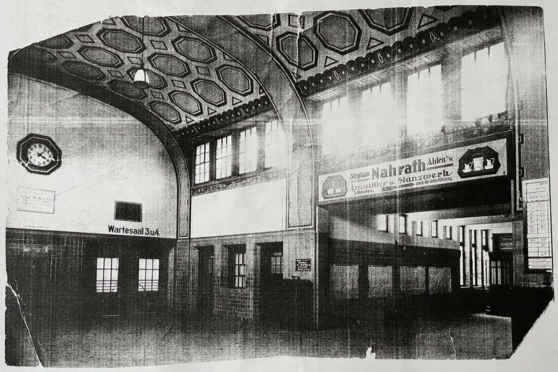 Datei:Neuer Bahnhof Halle.jpg