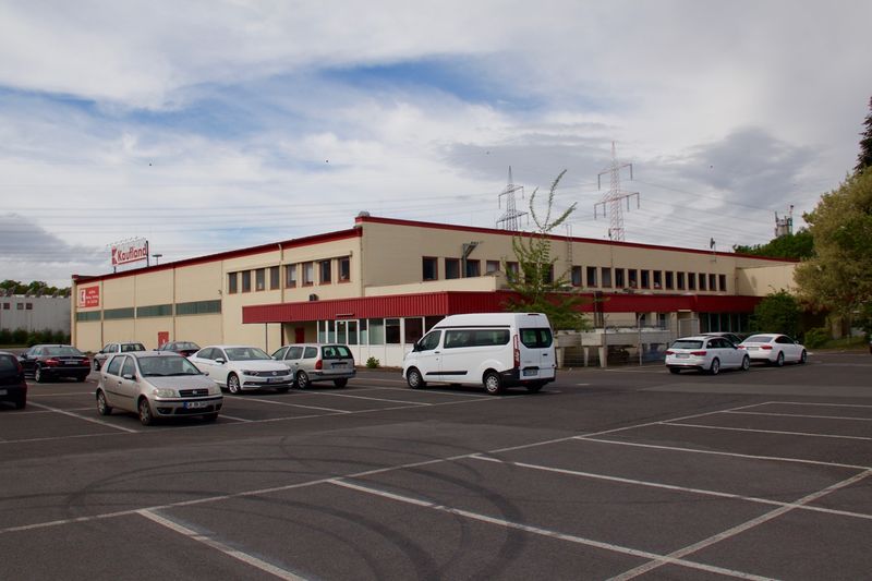 Datei:Kaufland-2019.jpg